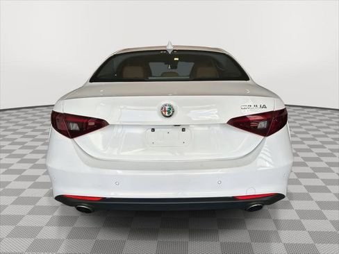 Used 2019 Alfa Romeo Giulia Ti image 4