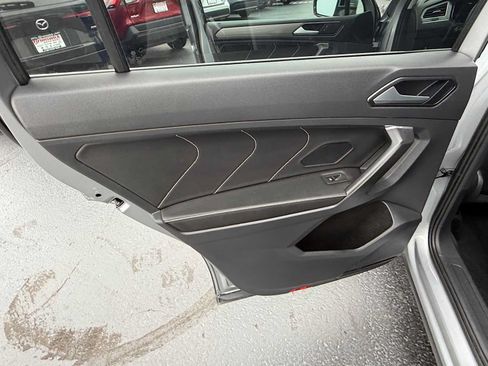 Used 2022 Volkswagen Tiguan SE FWD image 15