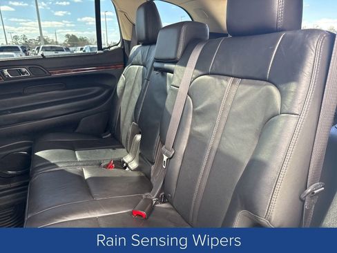 Used 2019 Lincoln MKT AWD image 30