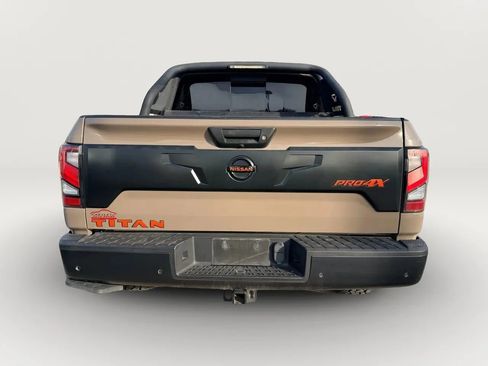 Used 2021 Nissan Titan PRO-4X w/ Pro-4x Convenience Package image 6