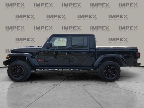 Used 2022 Jeep Gladiator Sport AWD/4WD image 2