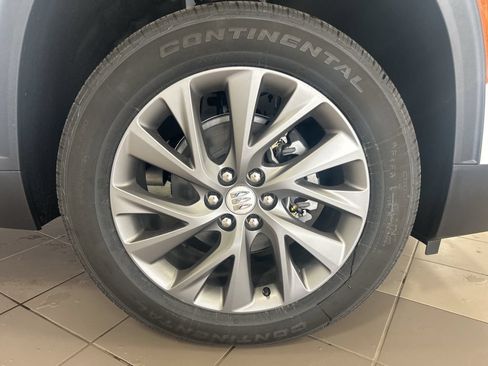 Used 2026 Buick Enclave Preferred w/ Power Package AWD/4WD image 7