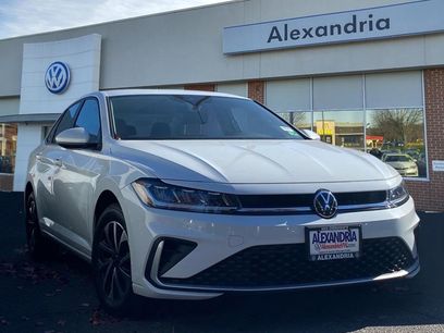 Certified 2025 Volkswagen Jetta SE