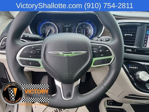 Certified 2023 Chrysler Voyager LX FWD image 9