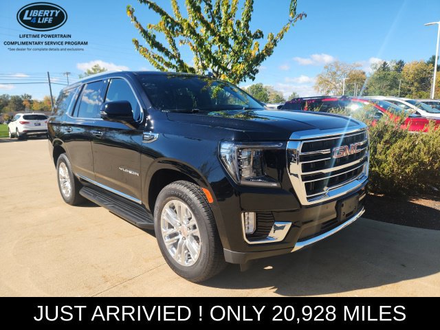 Used 2023 GMC Yukon SLT w/ SLT Premium Package AWD/4WD image 1