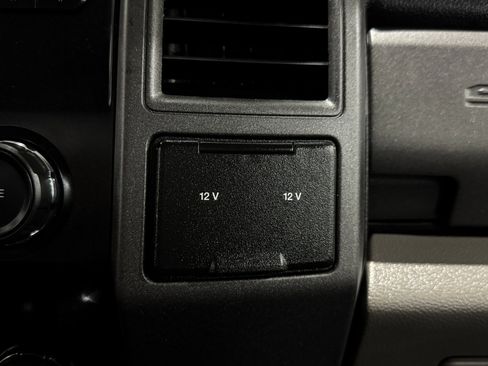 Used 2019 Ford F550 2WD Regular Cab Super Duty image 19