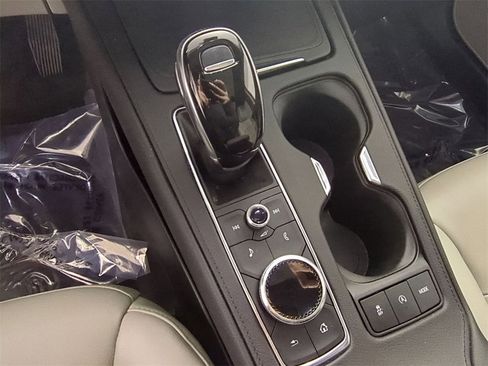 Used 2023 Cadillac XT4 Premium Luxury w/ Technology Package image 15