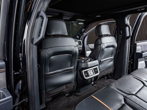 Used 2024 Ford F350 Platinum w/ FX4 Off-Road Package image 34