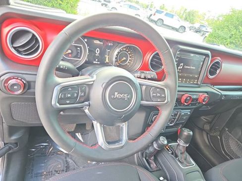 Used 2023 Jeep Wrangler Unlimited Rubicon image 15