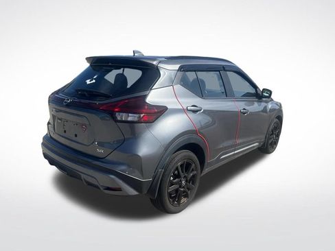 Used 2024 Nissan Kicks SR w/ SR Premium Package FWD image 3