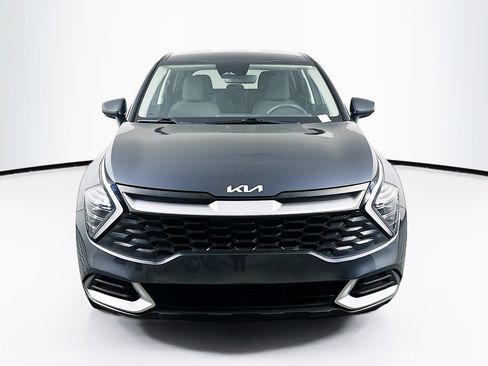 Used 2024 Kia Sportage LX image 2