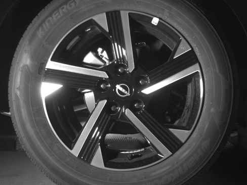 Used 2025 Nissan Sentra SV FWD image 15