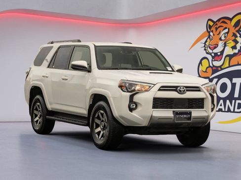 Used 2024 Toyota 4Runner TRD Off-Road AWD/4WD image 3