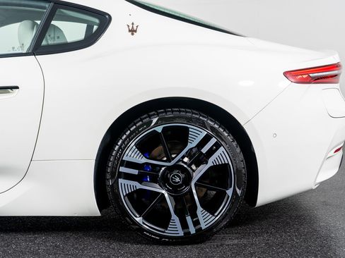 Used 2024 Maserati GranTurismo Folgore image 17