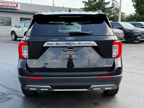 Used 2023 Ford Explorer XLT w/ Equipment Group 202A AWD/4WD image 5