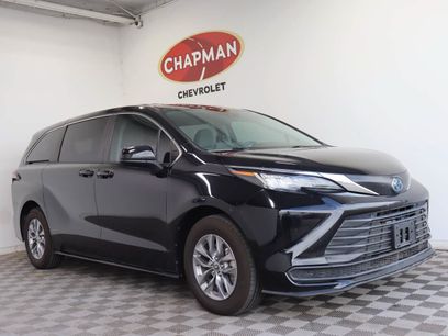 Used 2023 Toyota Sienna LE