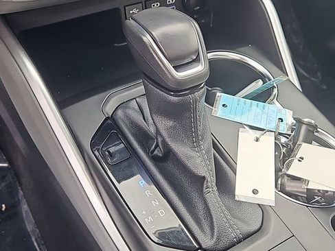 Used 2022 Toyota Highlander XLE image 25