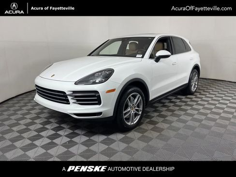 Used 2019 Porsche Cayenne Base image 1