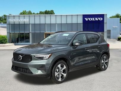 New 2026 Volvo XC40 B5 Core w/ Protection Package Premier