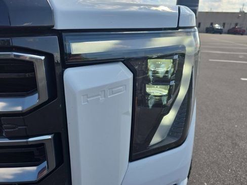 Used 2024 GMC Sierra 2500 AT4 w/ AT4 Preferred Package image 32