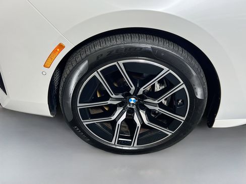 Used 2024 BMW 740i RWD image 13
