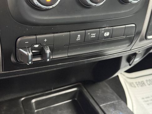 Used 2018 RAM 2500 Tradesman w/ Chrome Appearance Group AWD/4WD image 28