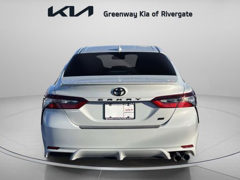 Used 2023 Toyota Camry SE image 6