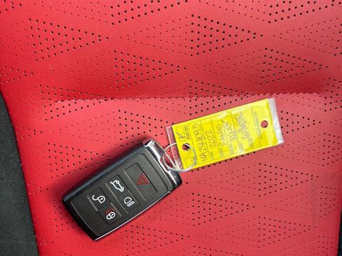 Used 2022 Land Rover Range Rover Sport SVR image 19