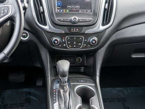 Used 2023 Chevrolet Equinox LT image 16