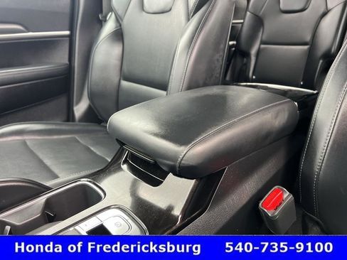 Used 2020 Kia Telluride S w/ S 8 Passenger Seating Package AWD/4WD image 23