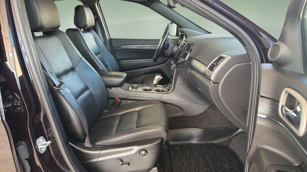 Used 2021 Jeep Grand Cherokee Limited AWD/4WD image 11