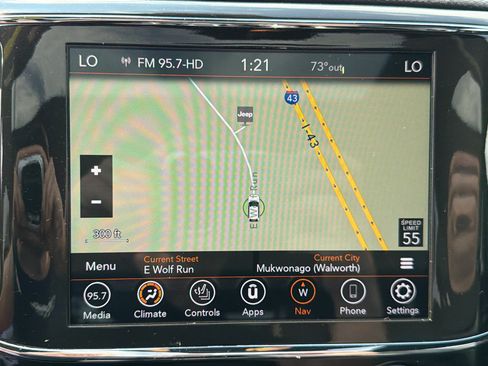 Used 2021 Jeep Grand Cherokee Limited AWD/4WD image 25