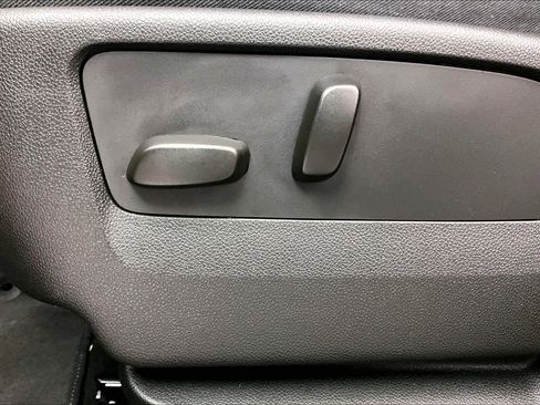 Used 2023 Buick Envision Essence image 32