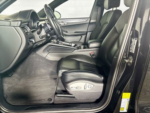 Used 2024 Porsche Macan Turbo w/ Premium Plus Package image 11