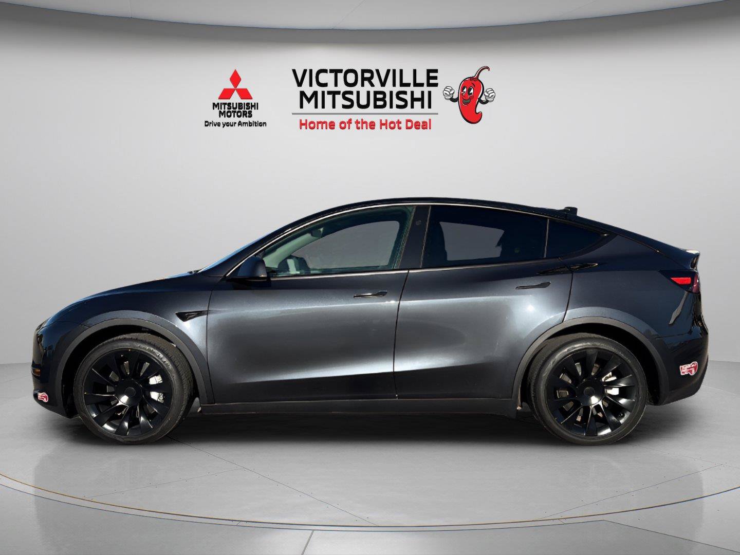 Used 2024 Tesla Model Y Long Range AWD/4WD image 4
