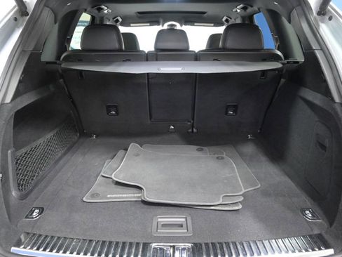 Used 2018 Porsche Cayenne Platinum Edition w/ Premium Package image 14