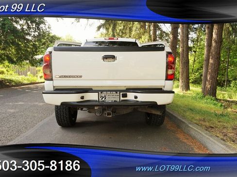 Used 2006 Chevrolet Silverado 2500 LT AWD/4WD image 28