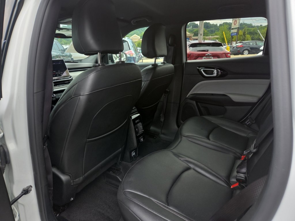 Used 2025 Jeep Compass Limited AWD/4WD image 19