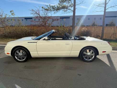 Used 2003 Ford Thunderbird image 5