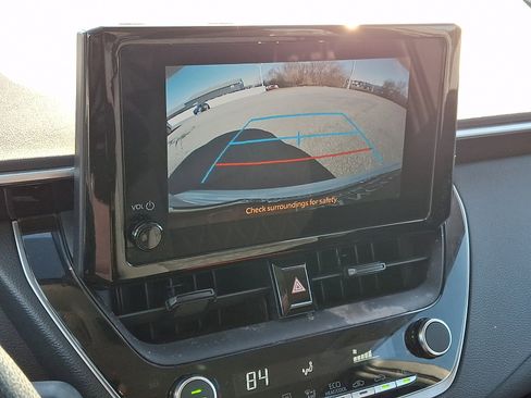 Used 2023 Toyota Corolla LE image 16