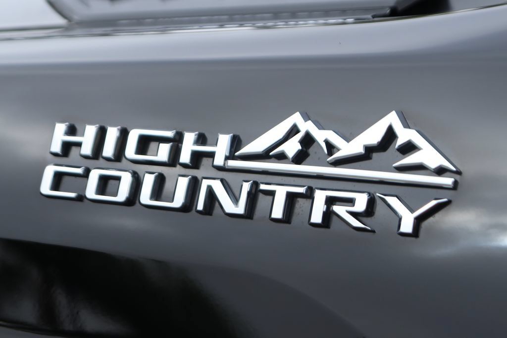 Used 2020 Chevrolet Silverado 2500 High Country w/ Technology Package AWD/4WD image 57