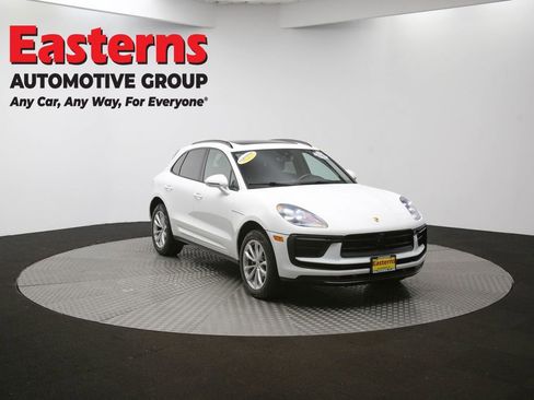 Used 2023 Porsche Macan T w/ Premium Package Plus image 52