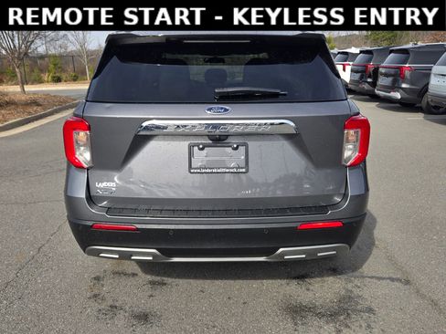 Used 2024 Ford Explorer XLT w/ Equipment Group 202A image 6