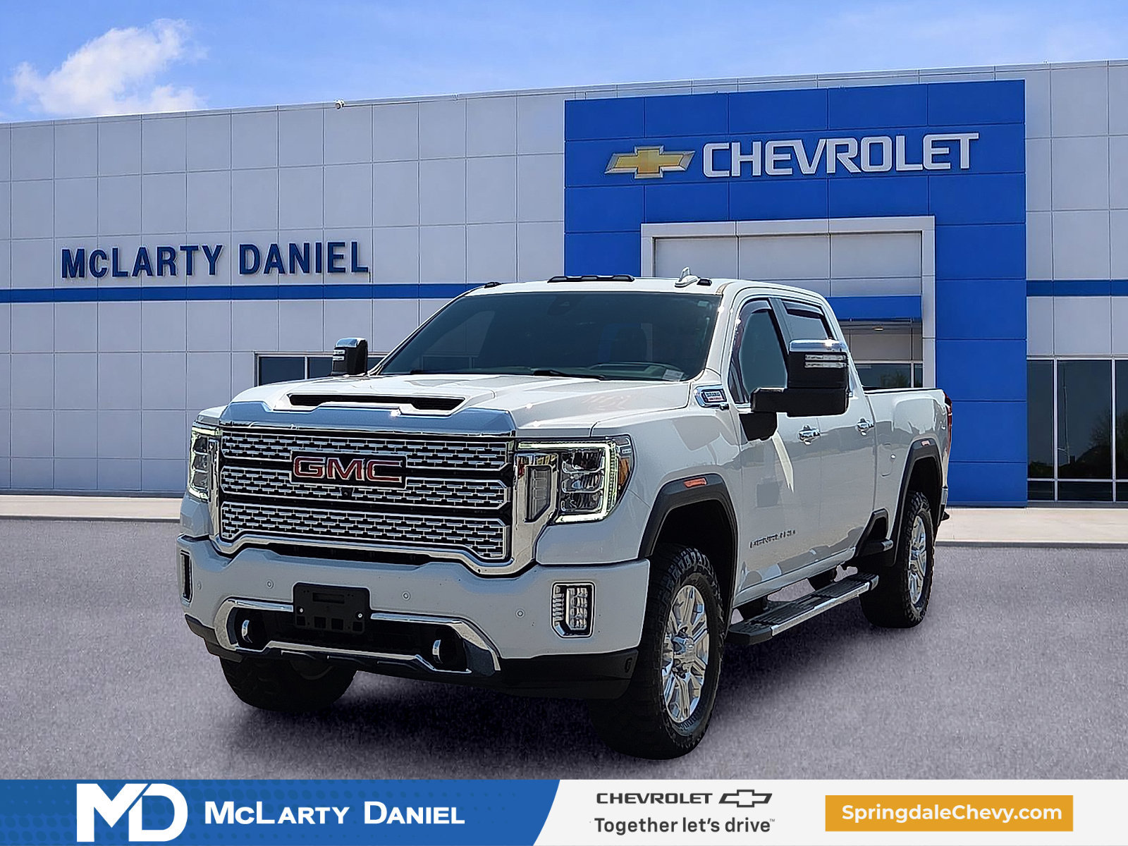 Used 2021 GMC Sierra 2500 Denali w/ Denali Ultimate Package AWD/4WD image 2