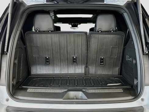 Used 2026 GMC Yukon Denali Ultimate w/ LPO, Floor Liner Package AWD/4WD image 34