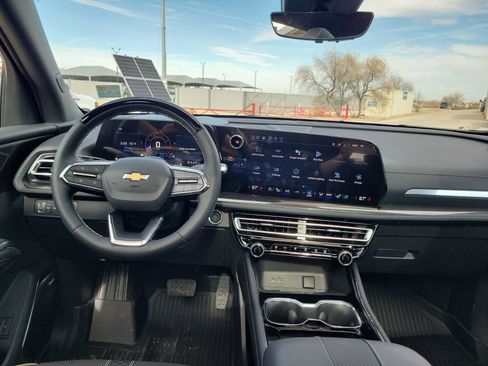 New 2026 Chevrolet Traverse High Country w/ LPO, Floor Liner Package AWD/4WD image 14