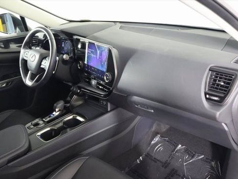Certified 2025 Lexus NX 250 FWD image 9
