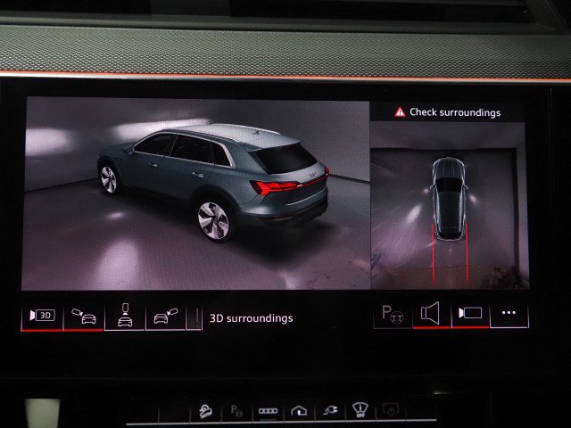 Used 2024 Audi Q8 e-tron Prestige AWD/4WD image 38