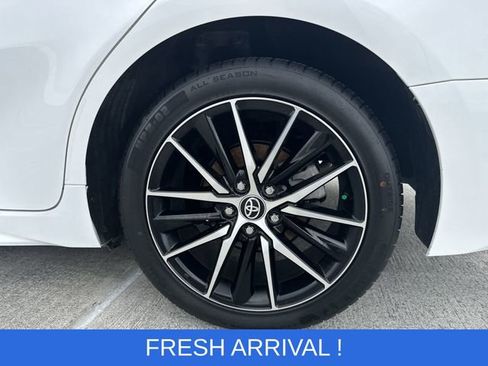 Used 2023 Toyota Camry SE image 11