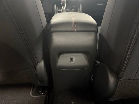 New 2025 Nissan Sentra SR w/ Midnight Edition image 12